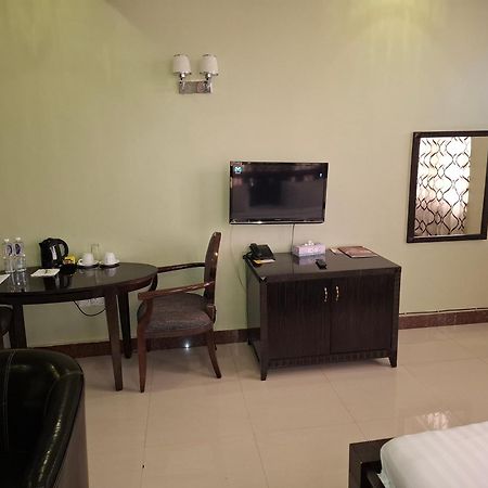 Flomi Hotel Morogoro Екстер'єр фото
