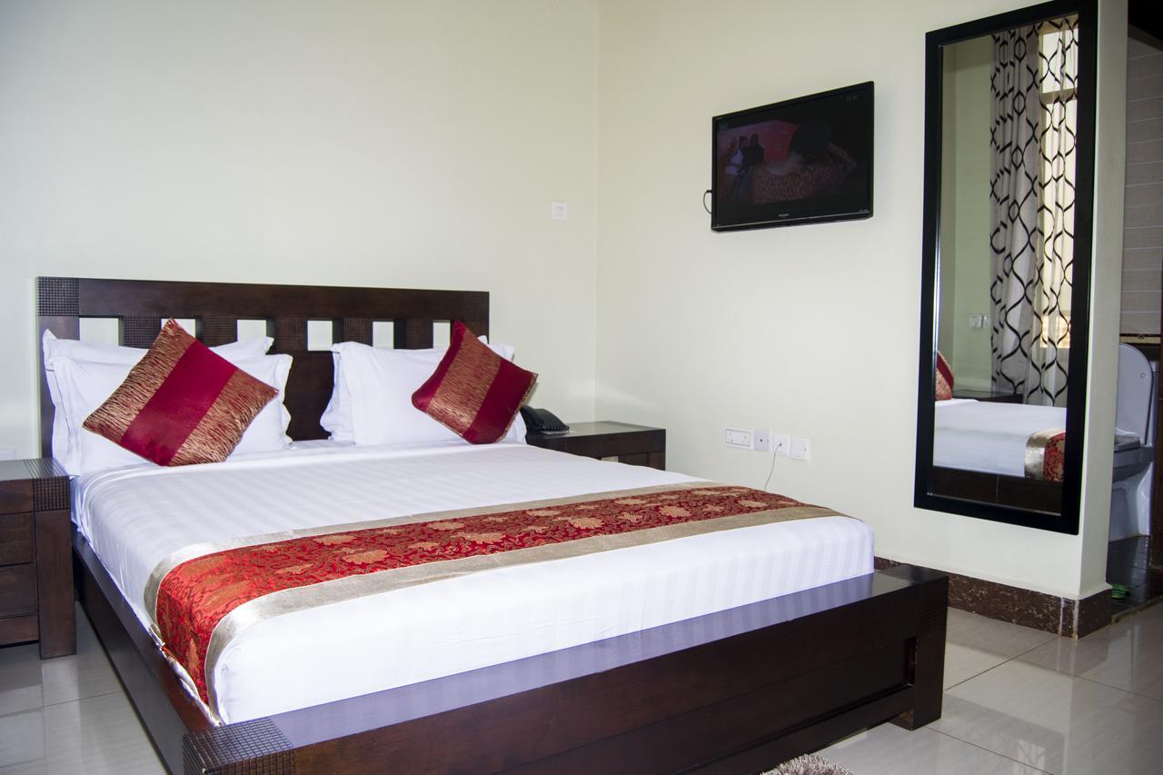 Flomi Hotel Morogoro Екстер'єр фото